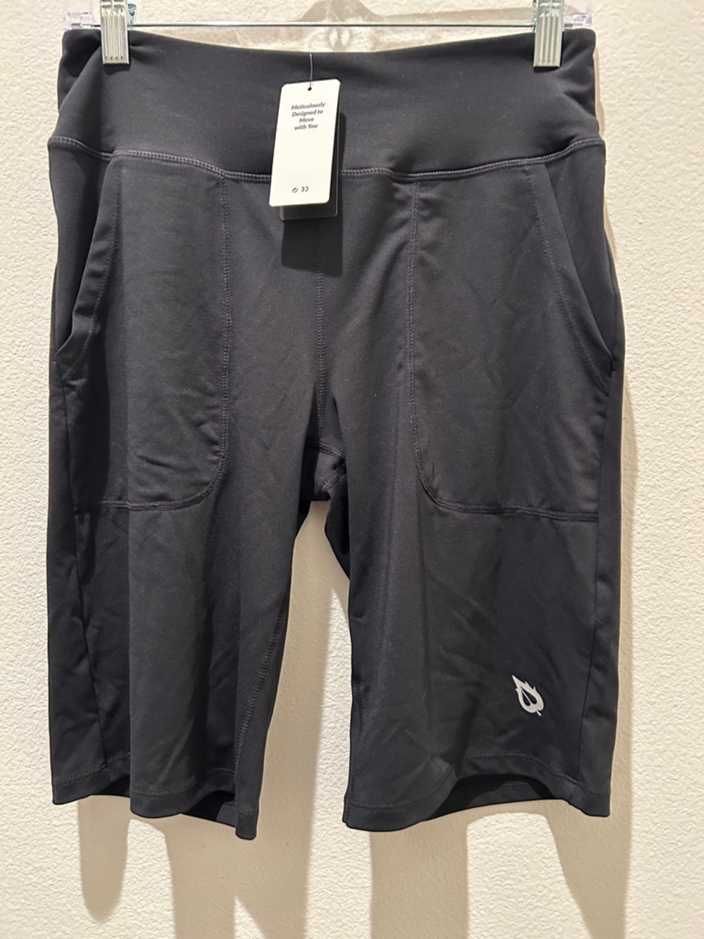 Baleaf Black Athletic Mid-Length Shorts with Side Pockets